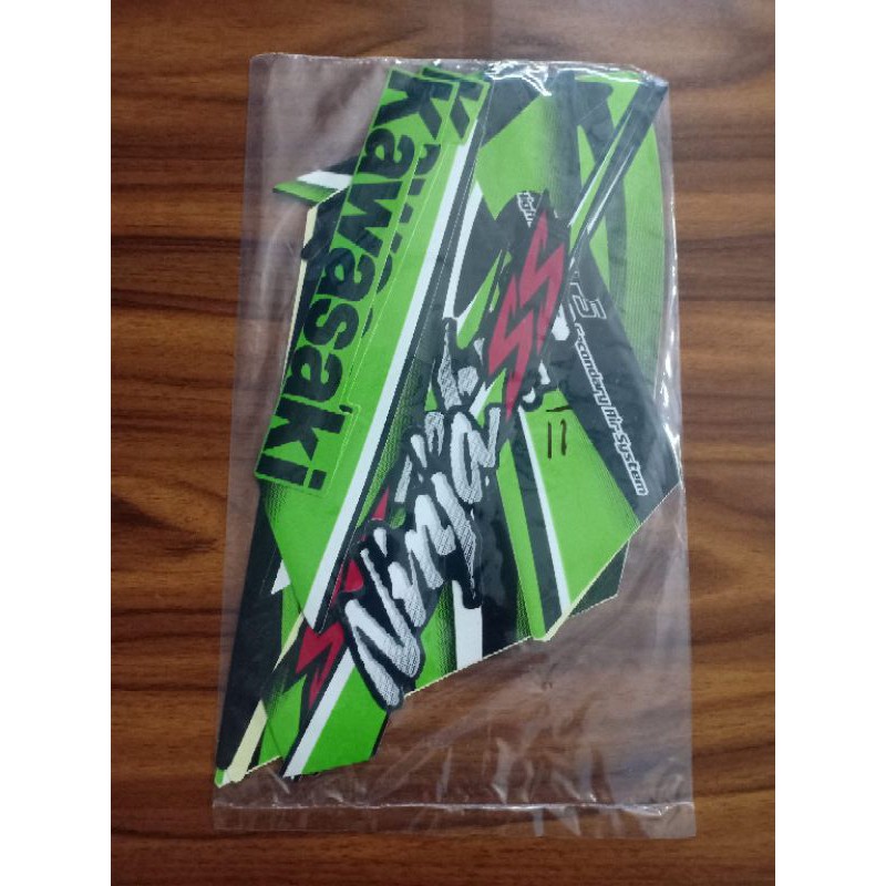 striping sticker Kawasaki Ninja SS 2011 hijau