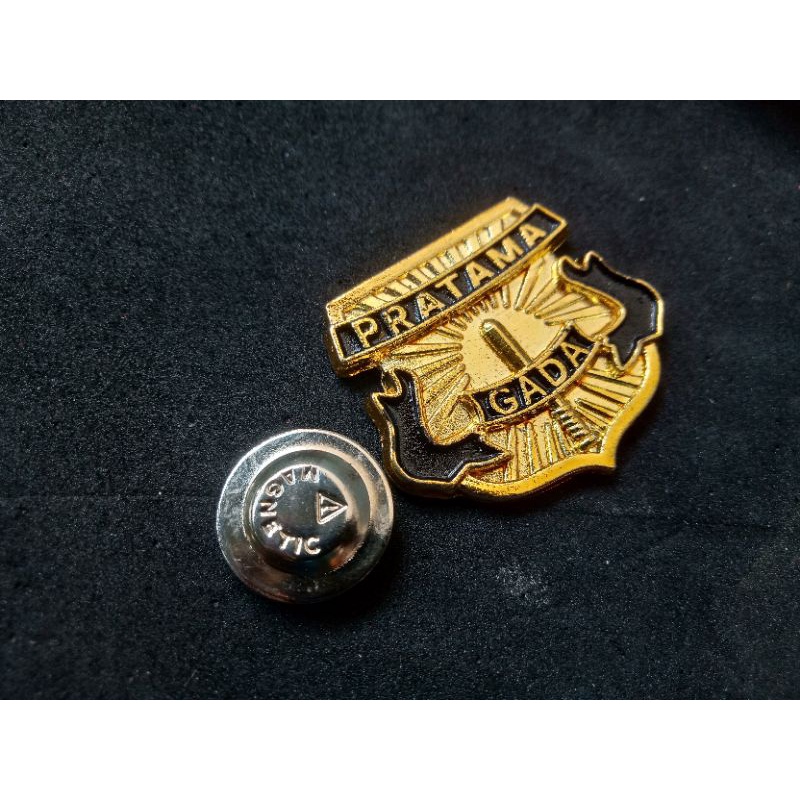 pin gada pratama cor satpam magnet