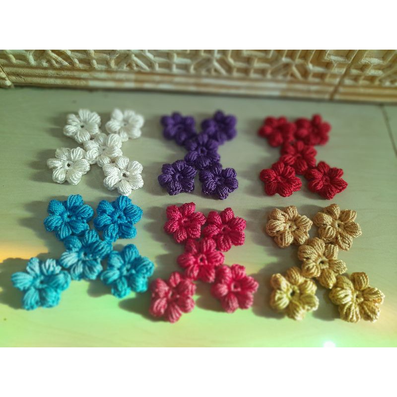 aplikasi bunga rajut puff