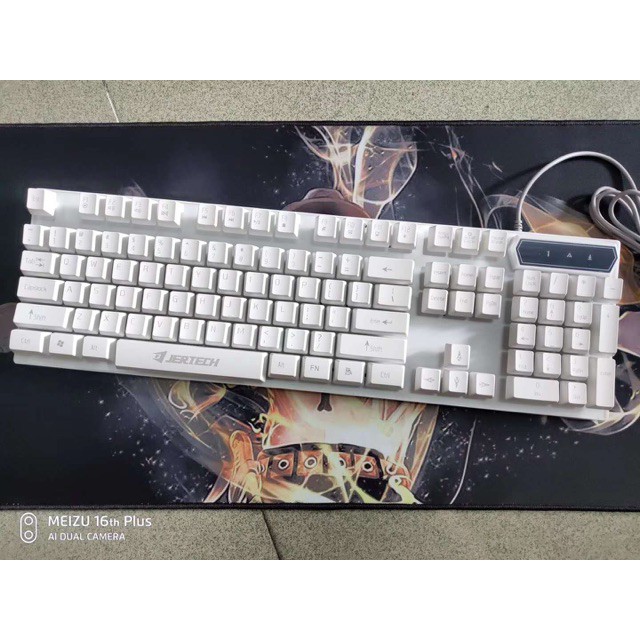 Keyboard Gaming Jertech K358 Lampu LED RGB Membrane Keyboard FULL SIZE