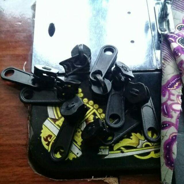 Kepala Resleting Plastik No. 5