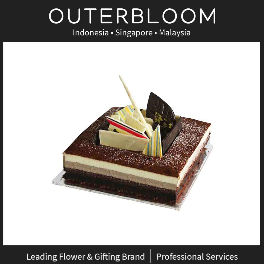 

Kue Ultah - Best of Triple Chocolate Cake