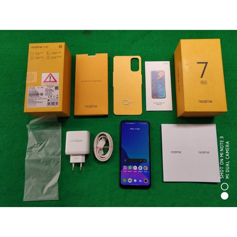 Realme 7 Pro 8/128 Biru bekas(second)