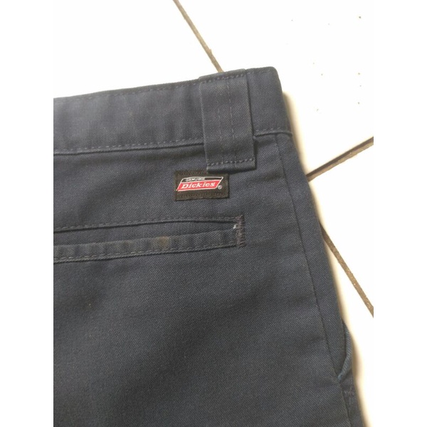 celana pendek second