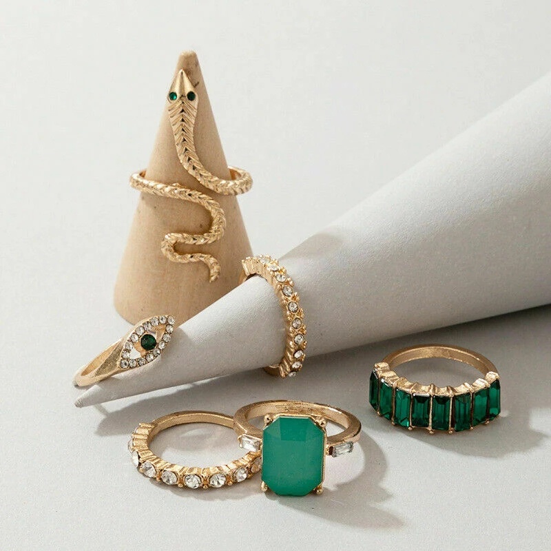 6pcs / Set Cincin Jari Desain Ular Hijau Aksen Kristal Zirkon Emerald Gaya Retro Boho Untuk Wanita