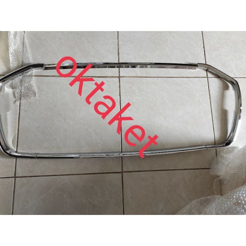 List bumper depan front bumper trim chrome 4 PC Daihatsu Ayla jsl