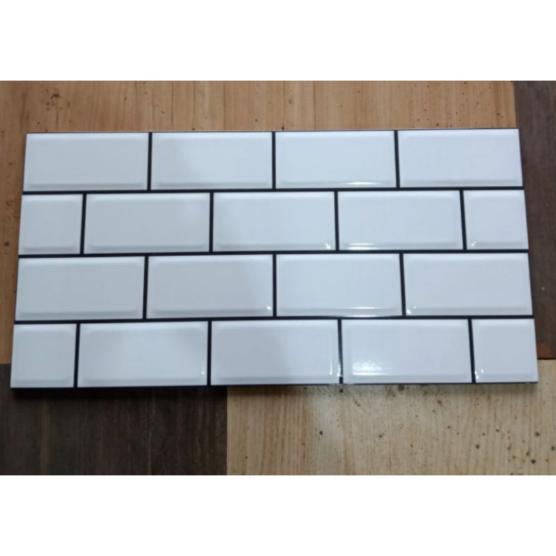 {ONGKIR DILUAR APLIKASI} Keramik Dinding Glossy Motif Bata 25x50 BRICA LINE Concord KW1