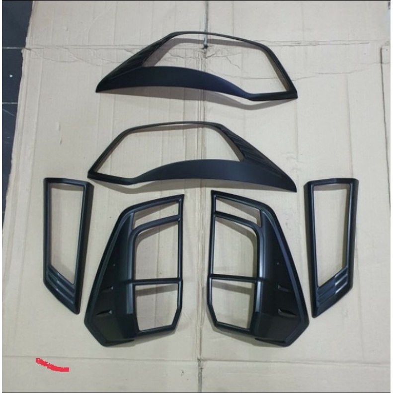 garnis list lampu calya sigra hitam