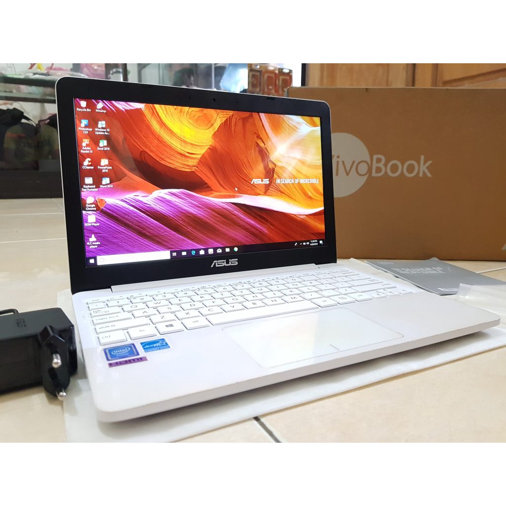 NOTEBOOK ASUS VIVOBOOK E203 RAM 4GB WINDOWS 10