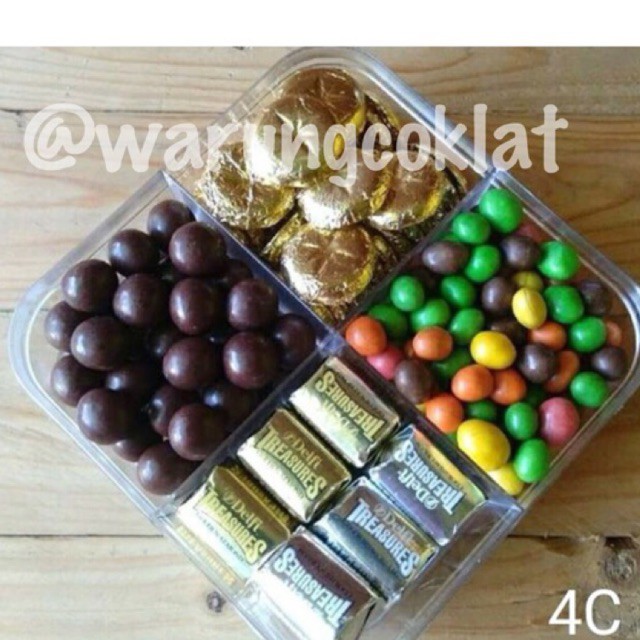 

Coklat Mix Delfi Lagie Parcel Lebaran Paket coklat lebaran hampers coklat