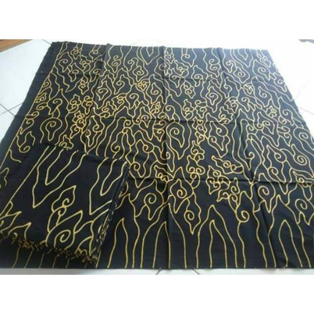 Kain Batik Tulis Khas Trusmi Cirebon Bahan Katun Motif Megamendung Sketsa