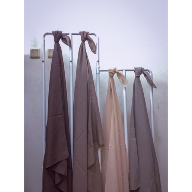 kerudung segi empat umama basic voal kerudung segi empat polos 110x110