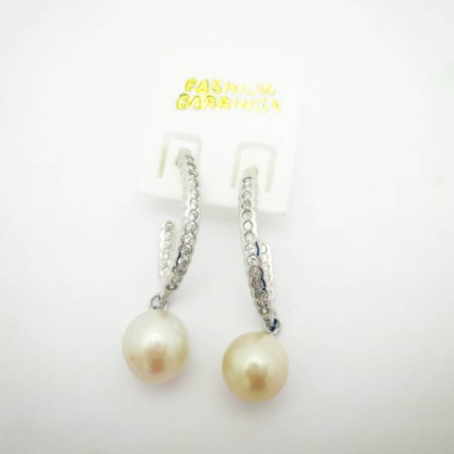 Anting mutiara air laut asli