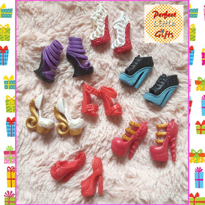 Sepatu Boneka Monster High