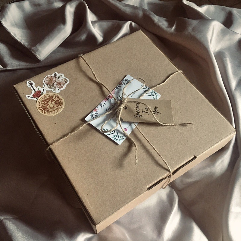 

Vintage Gift Box - Hampers Lebaran