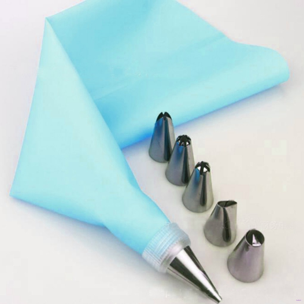 [READY STOCK] 8 PCS/Set Cake Decorating Tips Set Icing Piping Cream Pastry Bag with 6 pcs Stainless Steel Nozzle Set DIY Cake Decorating Tools