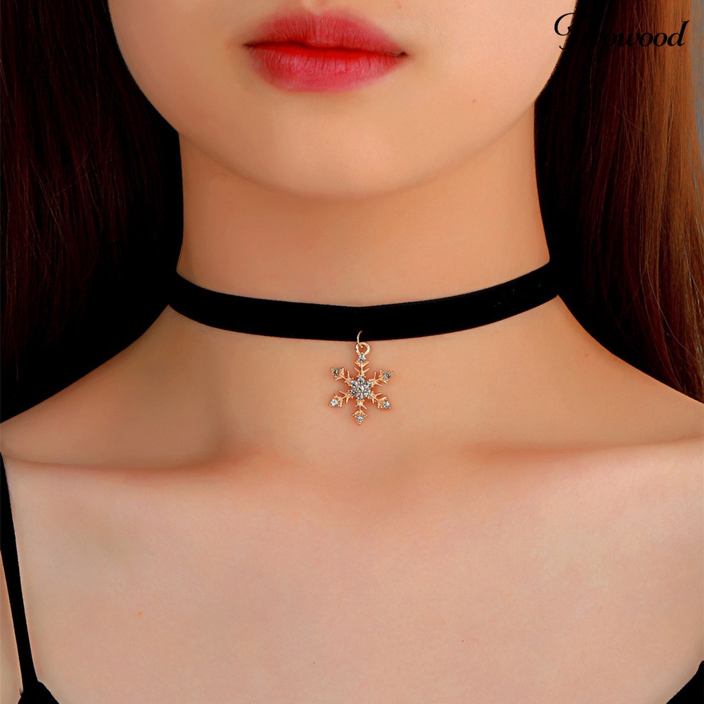 Kalung Choker Bahan Velvet Imitasi Dengan Liontin Pohon Natal Untuk Wanita