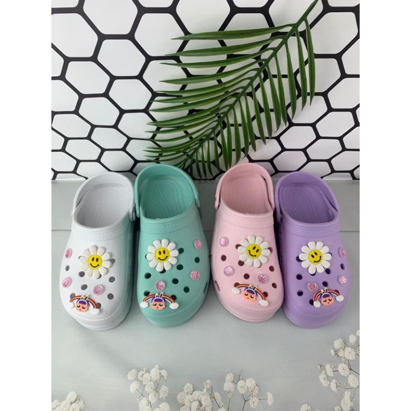 Sandal Wedges Clog Shoes Wanita Jibbitz Varian Bunga Daisy HEMA Sandal Fuji