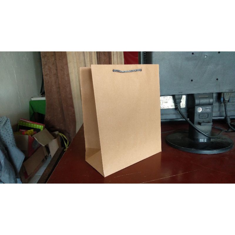 

paperbag 20 x 25 polos dan batik