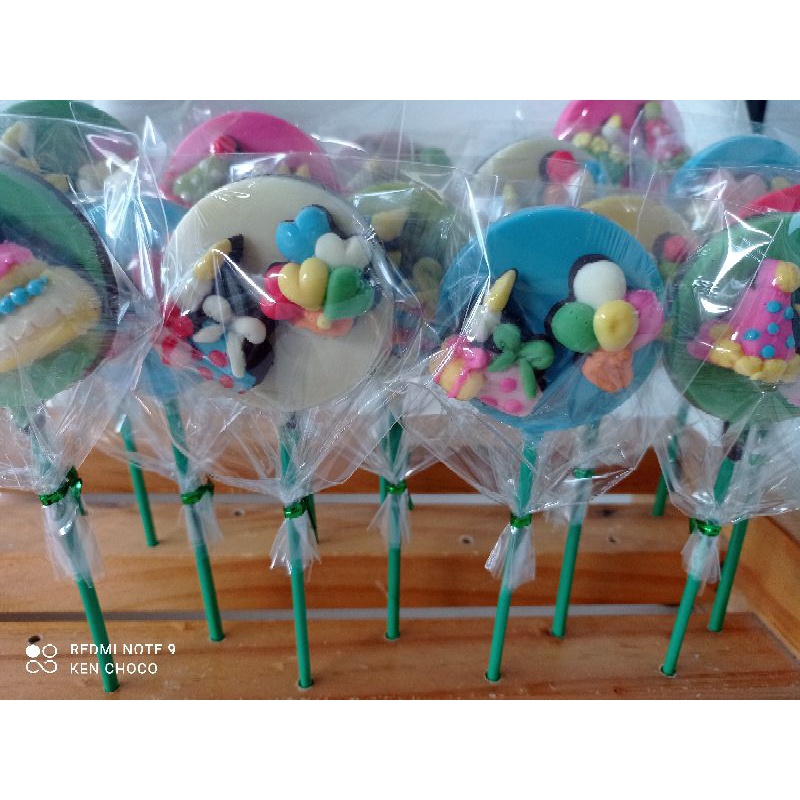 

(min 10pcs) coklat stik lolipop ulang tahun/graduation