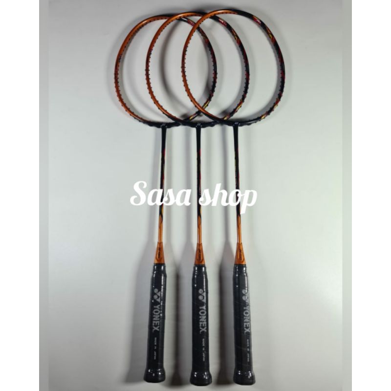 raket badminton Yonex Astrox 99
