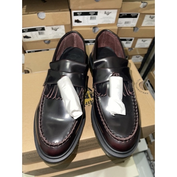 Dr martens adrian tassel cherry red arcadia