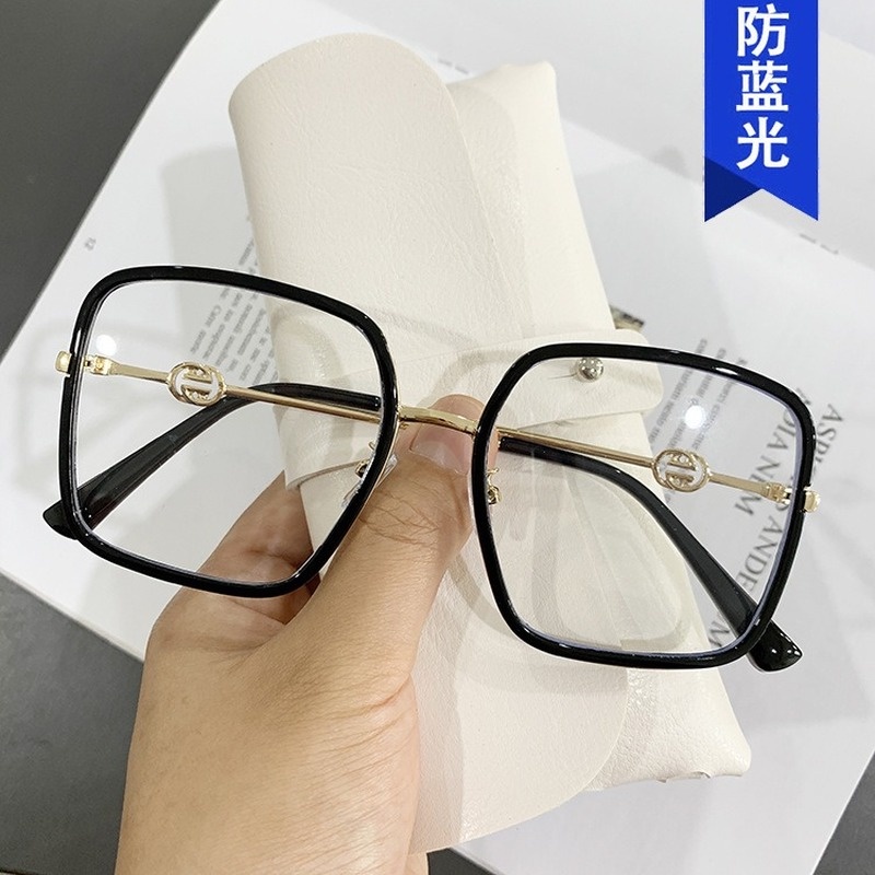 (YUZHU) TERSEDIA &amp; COD Frame Kacamata Hitam Wanita Korean Gaya Oversized Square Kacamata Hitam Anti UV400 Protection