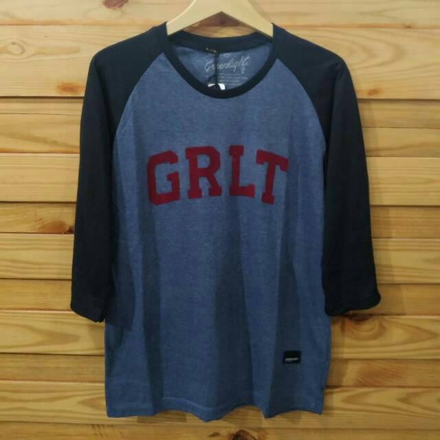 Baju Distro GreenLight Reglan 3/4 /size L XL