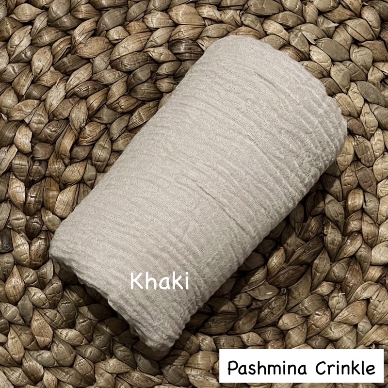 Pashmina crinkle Part 1 Hijab pasmina kusut Lavanya By Azzara-Khaki