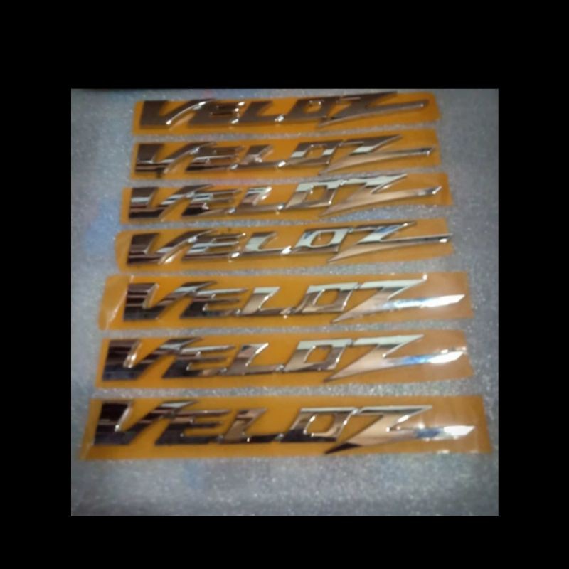 emblem Veloz  asli bawaan mobil new avanza