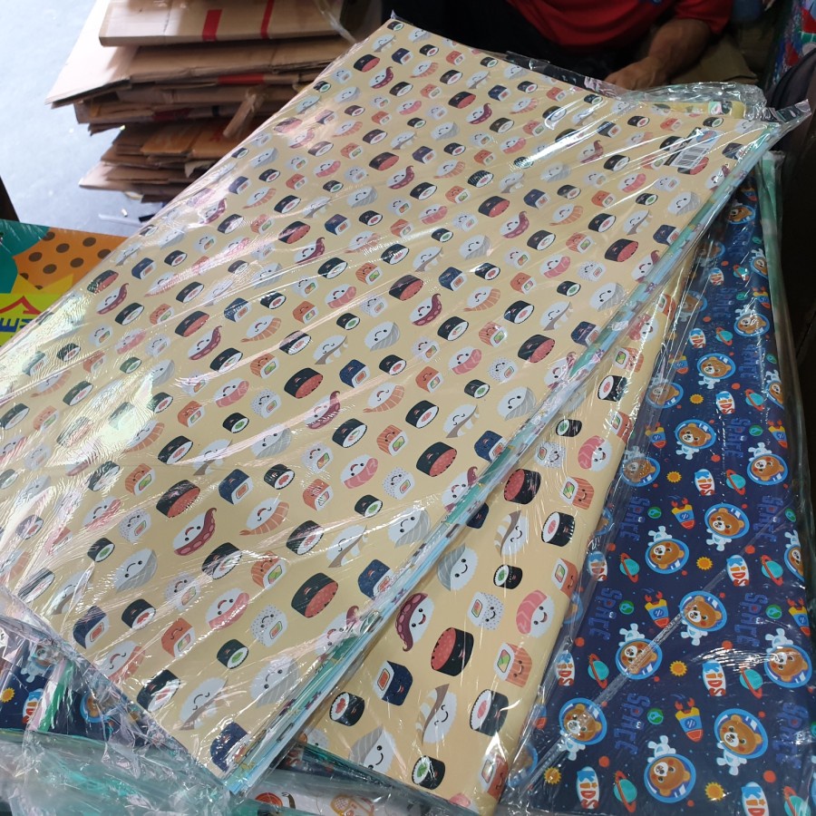 KERTAS KADO SINAR DUNIA LUCU GIFT WRAP MIX RANDOM ISI 50 PCS PER PACK