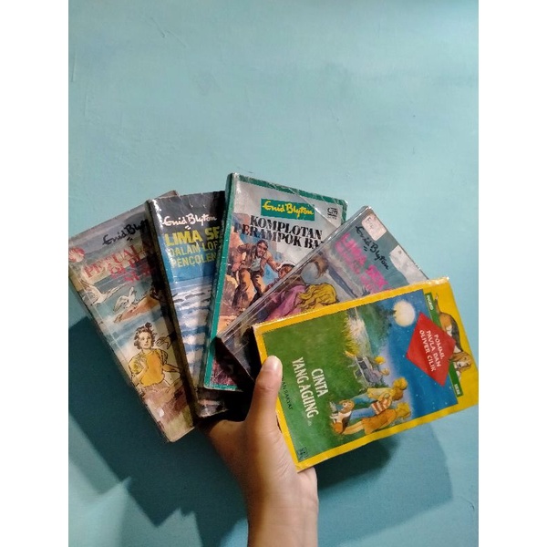 PAKET 5 BUKU ENID BLYTON LIMA SEKAWAN DALAM LORONG PENCOLENG,PETUALANGAN DIPULAU SURAM,RAHASIA HARTA