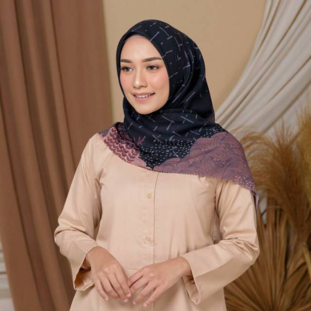 Louisaluna Zaura Series