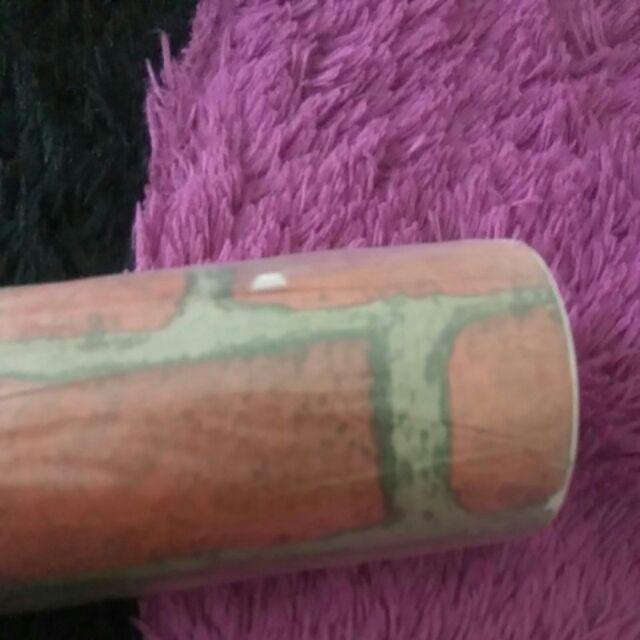 Wallpaper Dinding Bata Merah