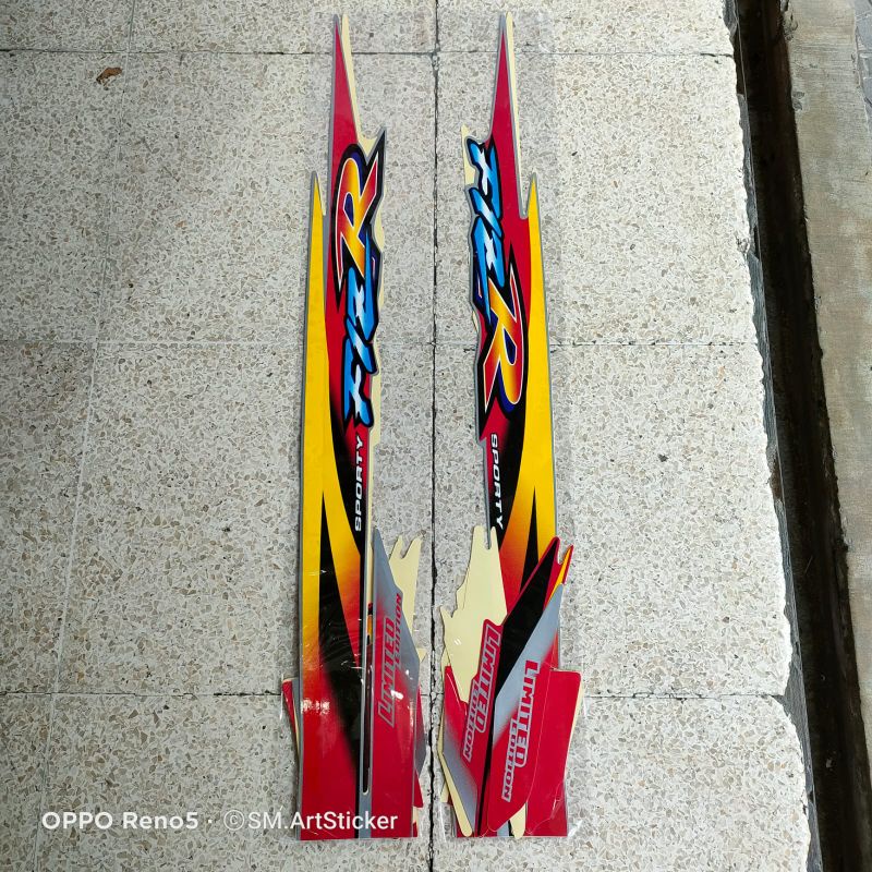 striping fizr le merah silver / striping fiz r le merah silver / striping f1z r le merah silver / st