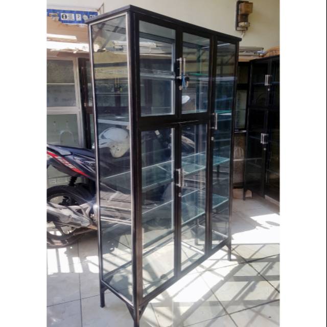 Lemari Serbaguna Aluminium  3 Pintu  Frame Coklat Kaca  Riben  