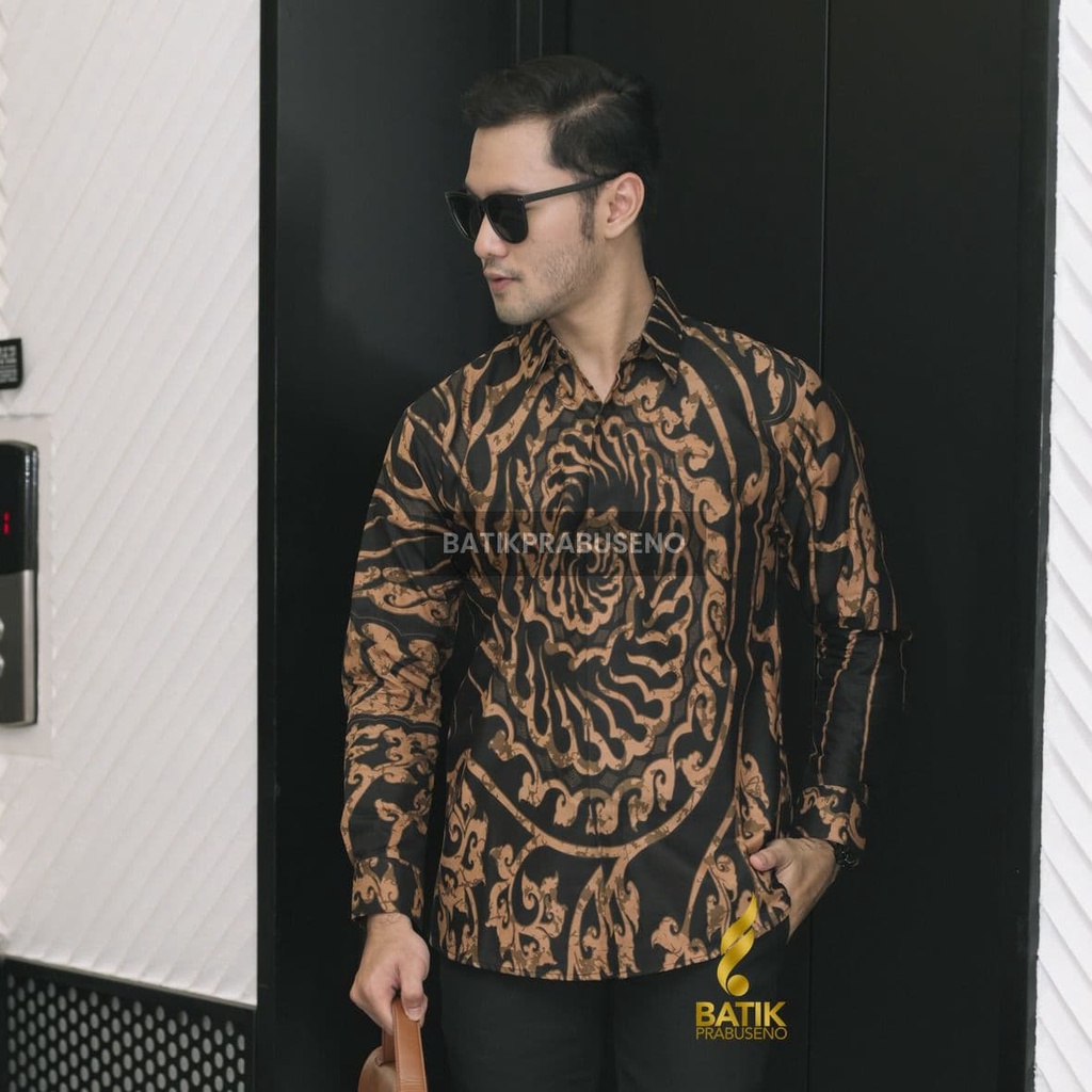 PRABUSENO // Batik Prabuseno - DANASURA Kemeja Batik Pria Lengan Panjang Slimfit