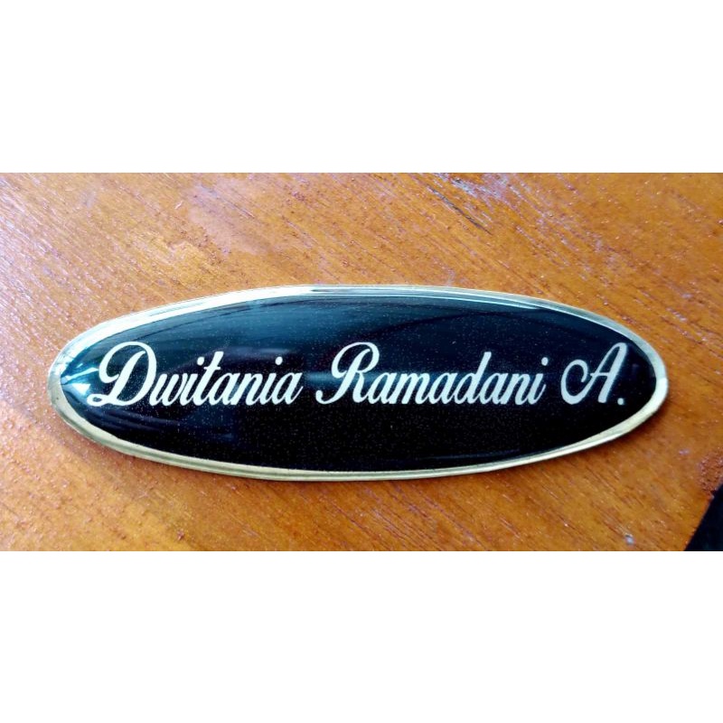 

name tag oval resin