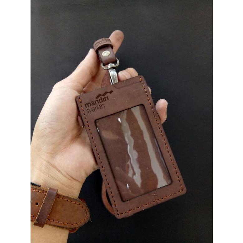 

ID Card Holder Kulit Nametag kulit asli bisa gravir nama dan logo perusahaan