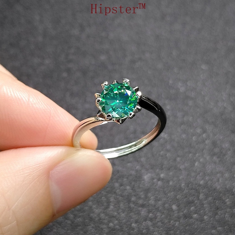 Hot Sale Fashionable Elegant Light Luxury Inlaid Emerald Ring