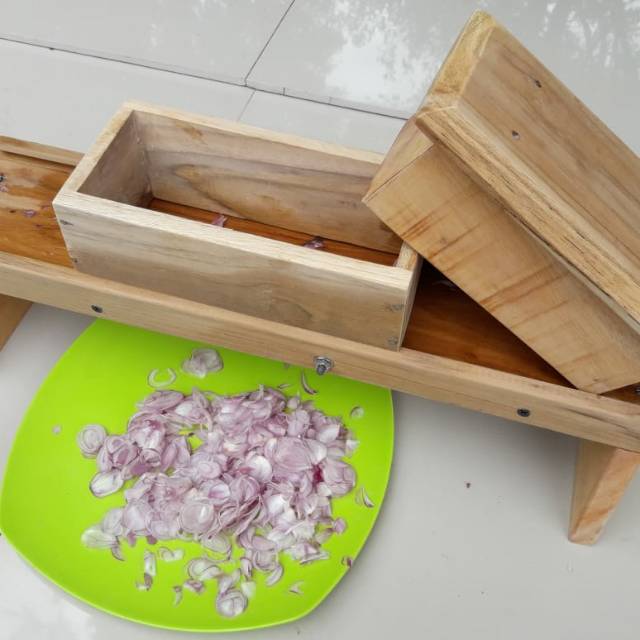 Pengiris  bawang  merah dan  keripik  ukuran  jumbo