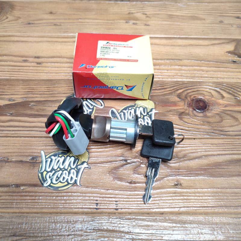 KUNCI KONTAK SET VESPA EXCEL EXCLUSIVE KUNCI STANG SET VESPA PX EXCEL EXCLUSIVE