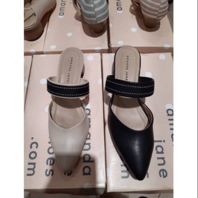 Sepatu amanda janes sale