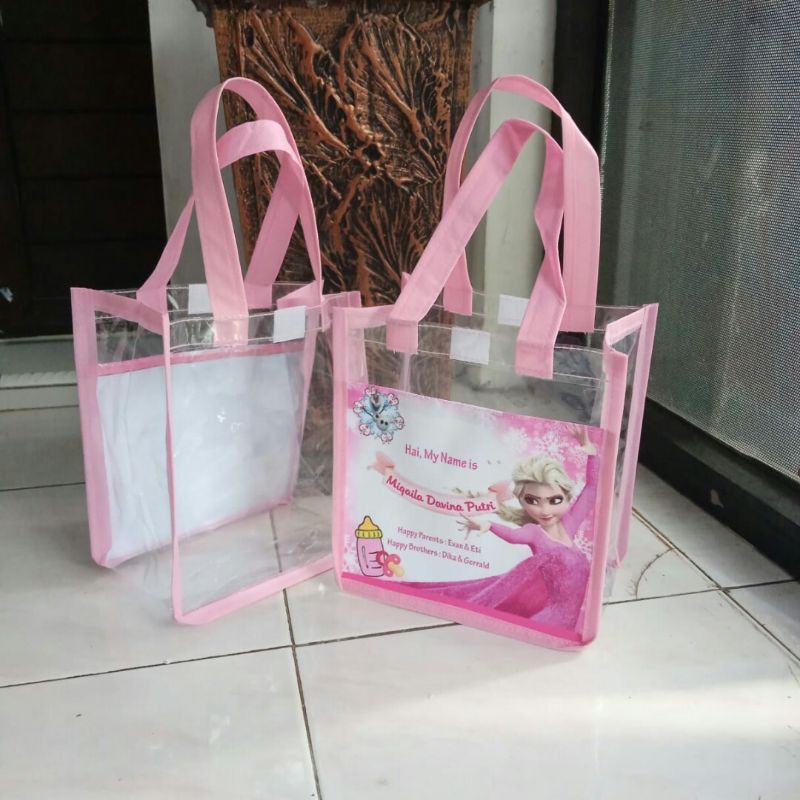 

Tas souvenir ultah kotak full mika frozen uk 20x20x10 cm