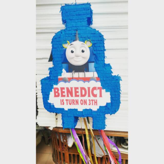 Thomas and friends Pinata