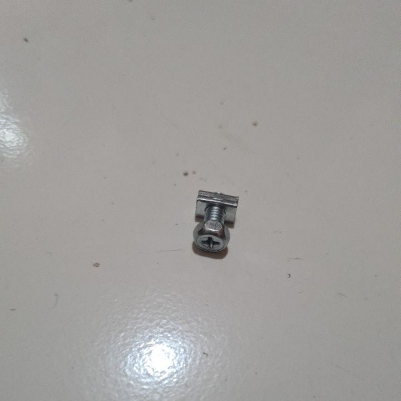 baut aki kiring motor