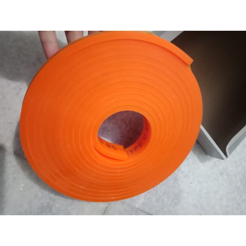 KARET RAKEL SABLON HITAM / ORANGE LANCIP PEMAKAIAN SOLVENT BASED