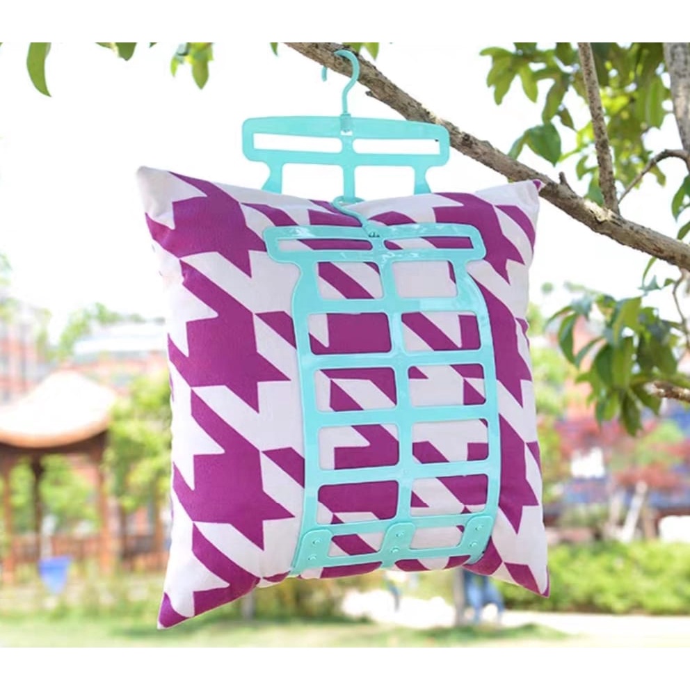 UNI 024 Hanger Random / Gantungan / Jemuran untuk Bantal atau Boneka