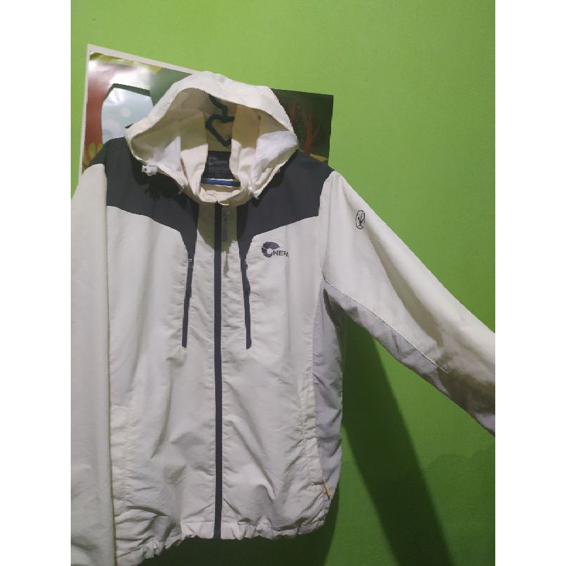 jaket gunung second merk nepa