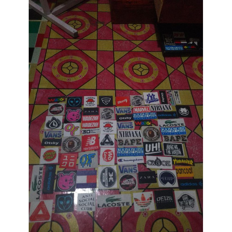 

stiker bahan Chromo laminasi doff 130 biji